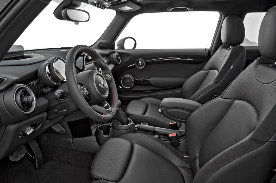  Mini Cooper Hardtop 2015 года  (фото 16 из 26)